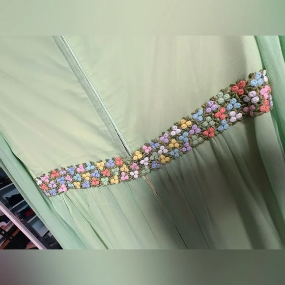 Elegant Green Embellished Handsmade Women's Vintage 70’s Dress - Picture 4 of 11